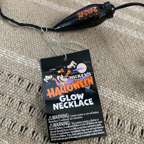 Disney Halloween Glow Necklace - Picture 3 of 3